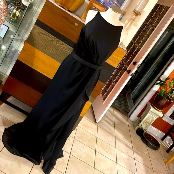 Size 12 Vera Wang gown - Picture 1 of 6